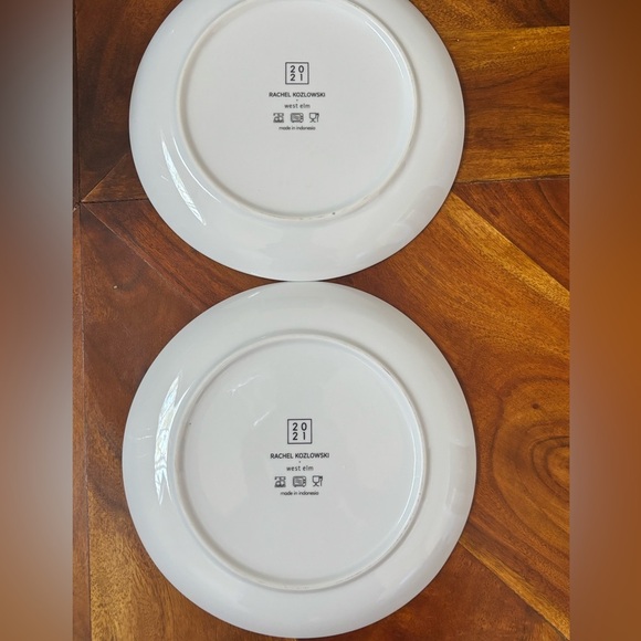 Set of 2 West Elm Rachel Kozlowski Dapper Animal Plates | 8.75” diameter - Picture 5 of 6